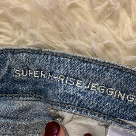 Super High Rise Skinny Distressed Jeans Size 4 American Eagle - Picture 4 of 9